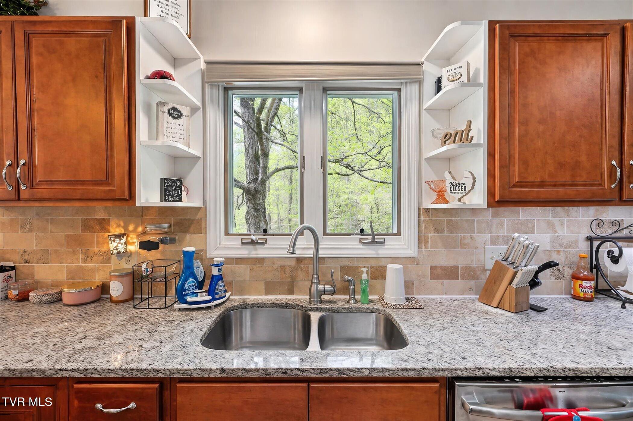 603 Blue Springs Road Elizabethton, TN 37643 - Photo 5 of 58 14-603-Blue-Springs-Rd-Elizabethton-TN-3