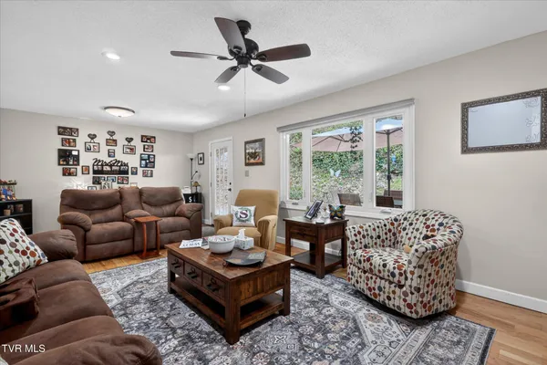 $679,900 | 603 Blue Springs Road, Elizabethton, TN 37643