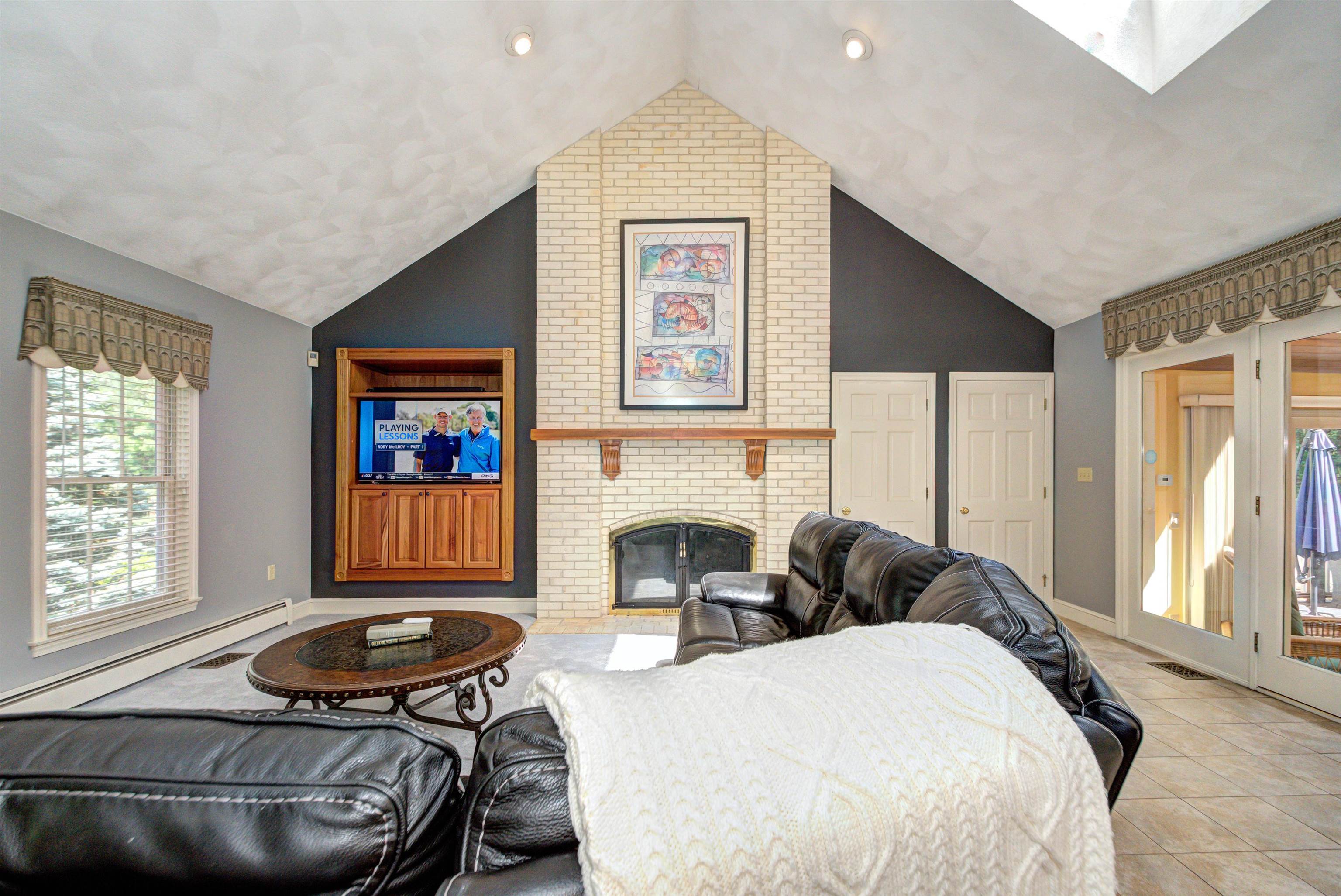 18 Hawthorne Road Windham, NH 03087 - Photo 17 of 60