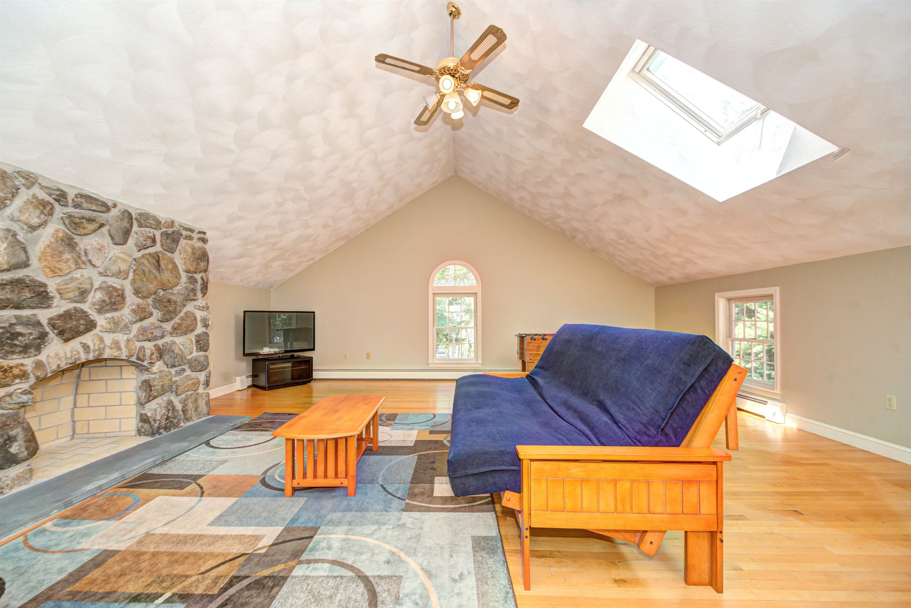 18 Hawthorne Road Windham, NH 03087 - Photo 28 of 60