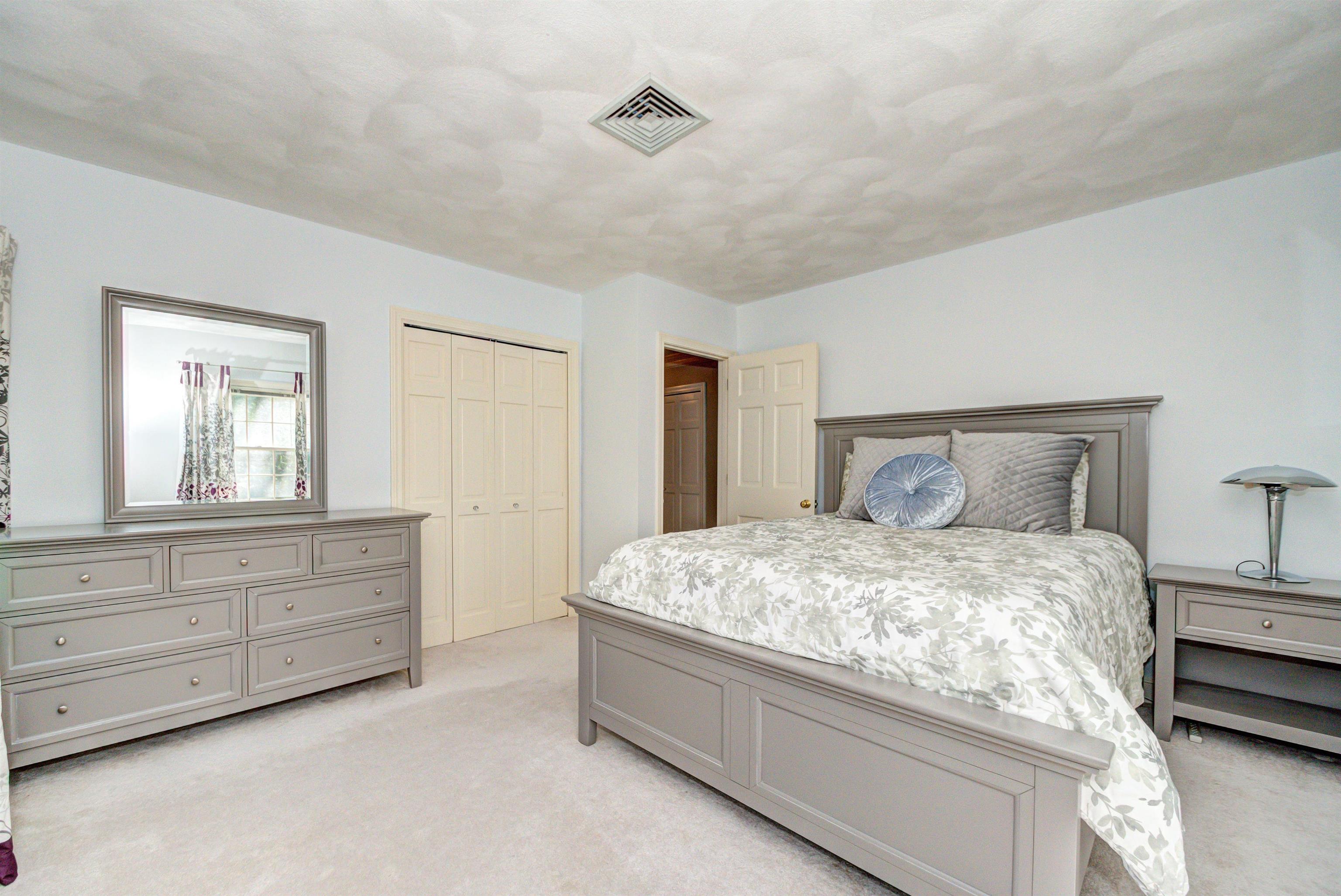 18 Hawthorne Road Windham, NH 03087 - Photo 37 of 60