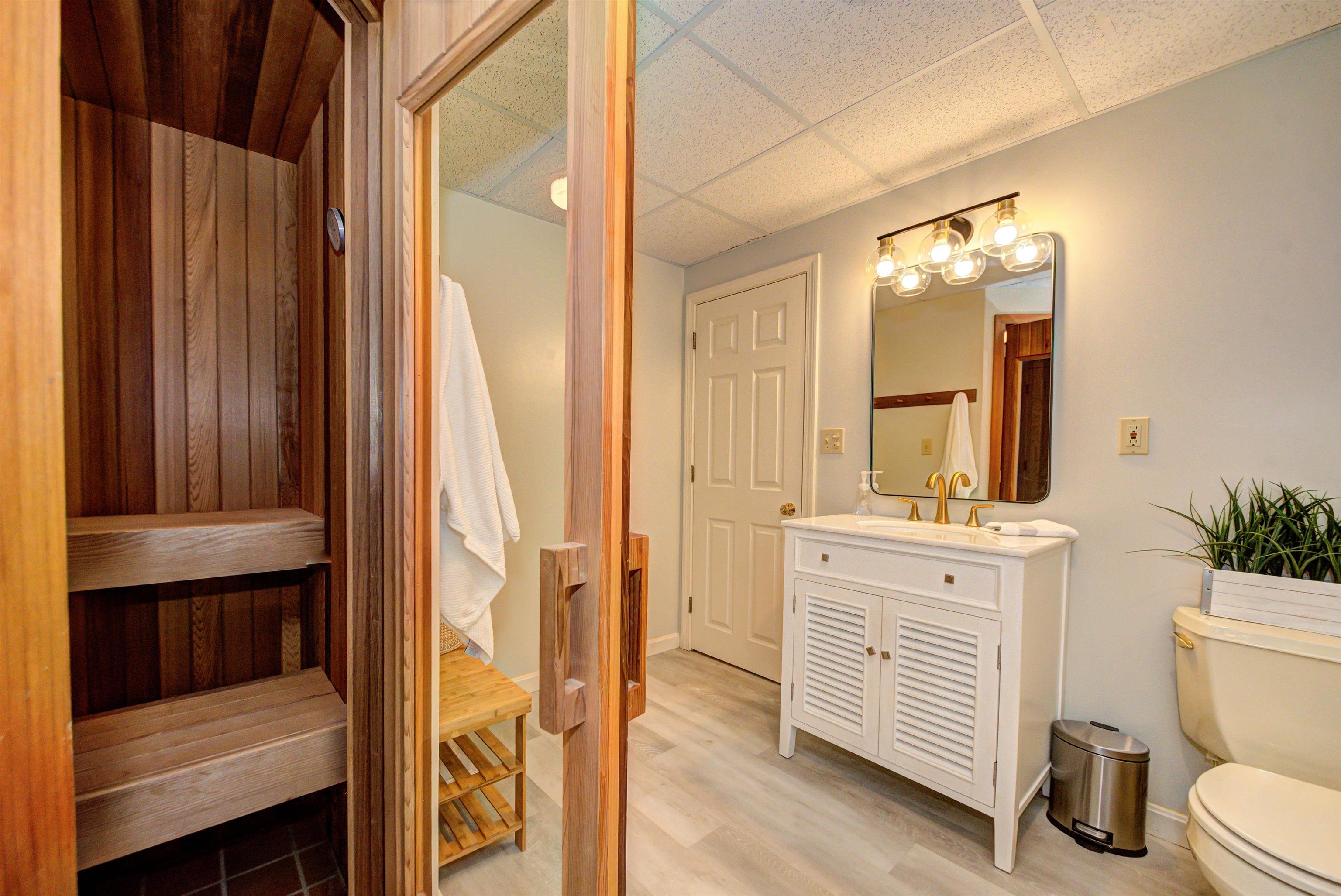 18 Hawthorne Road Windham, NH 03087 - Photo 52 of 60