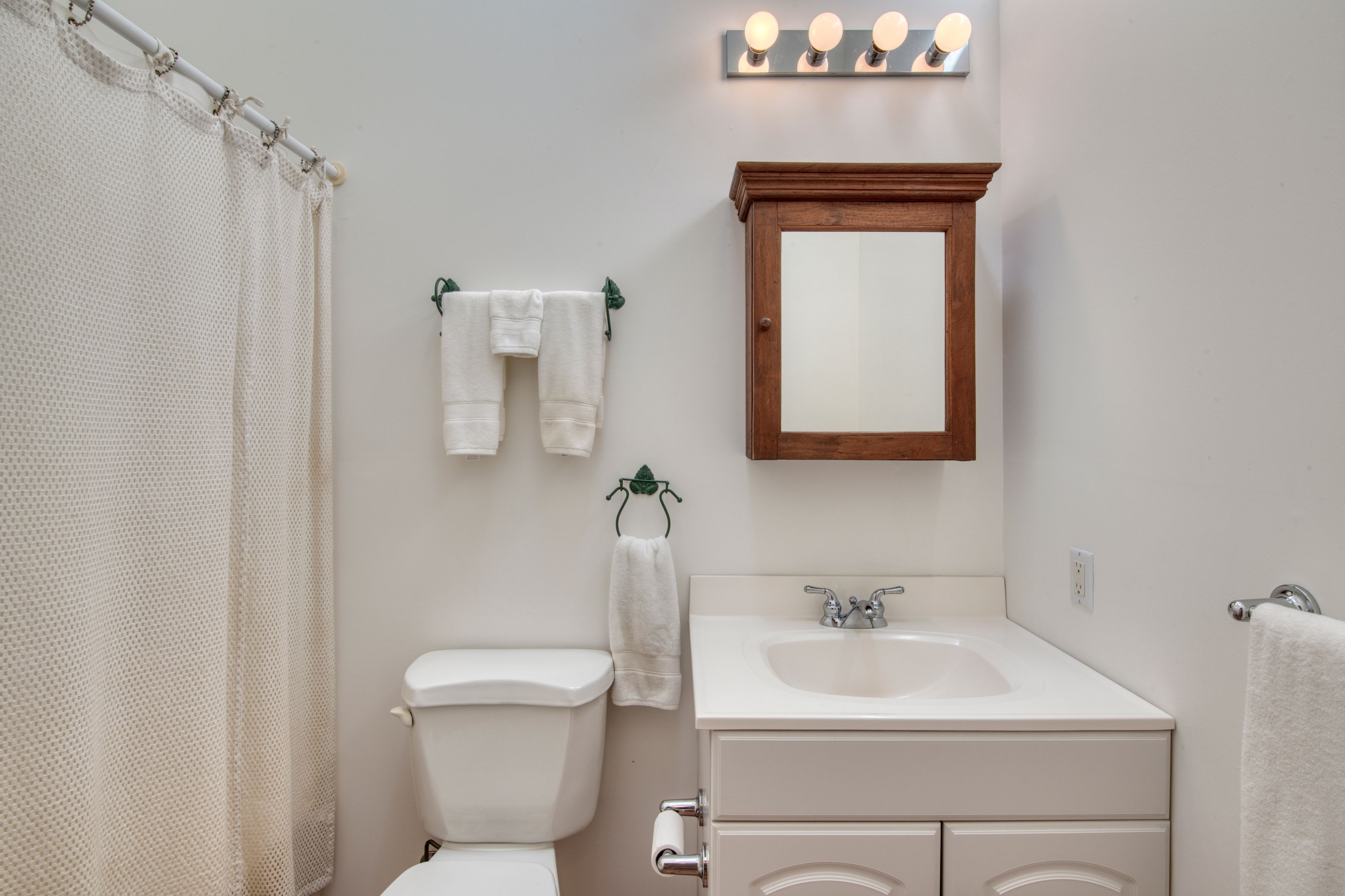 8 President Street East Hampton, NY 11937 - Photo 12 of 27