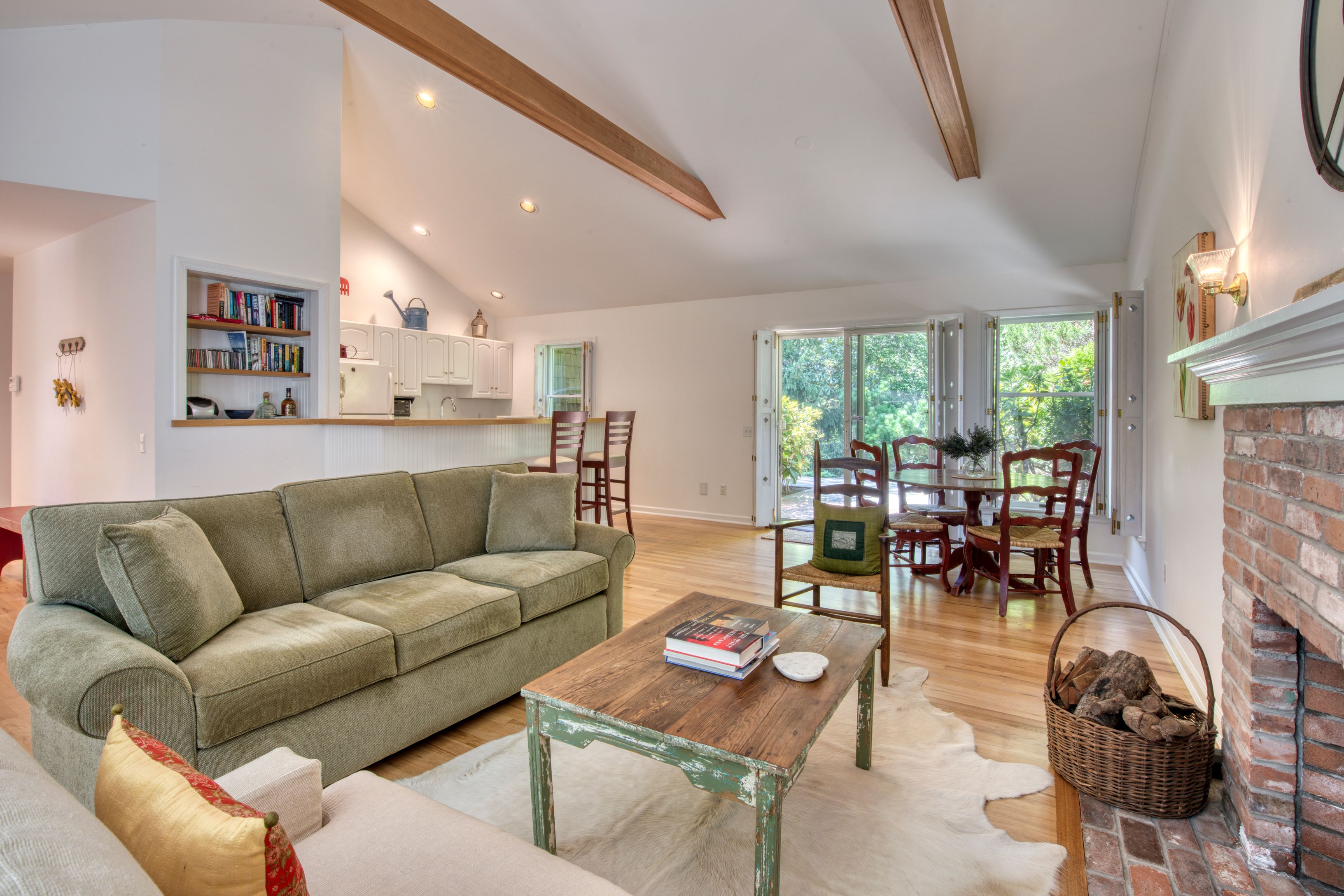 8 President Street East Hampton, NY 11937 - Photo 5 of 27