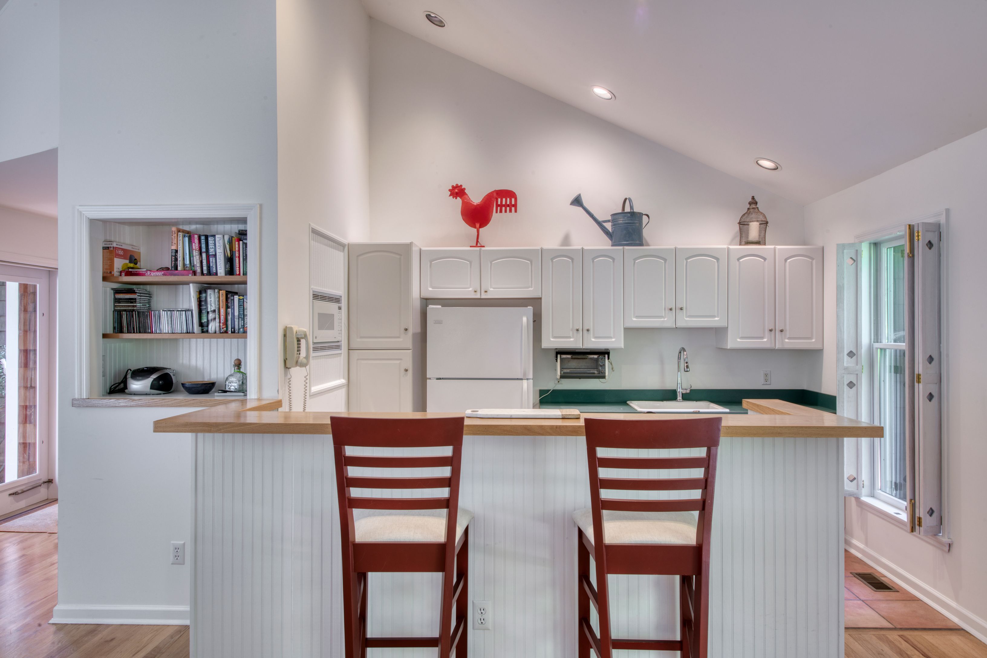 8 President Street East Hampton, NY 11937 - Photo 6 of 27