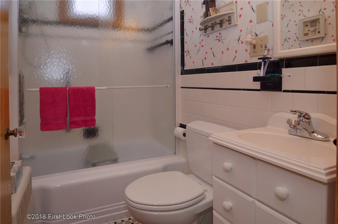 81 St Simon Street Woonsocket, RI 02895 - Photo 20 of 37