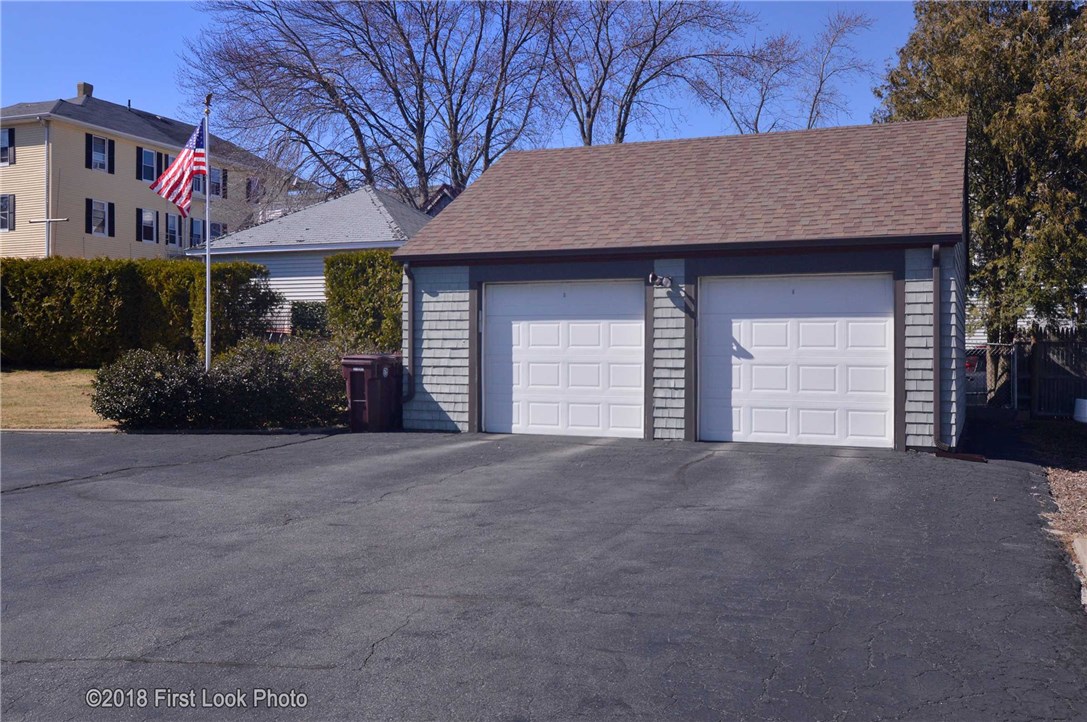 81 St Simon Street Woonsocket, RI 02895 - Photo 3 of 37