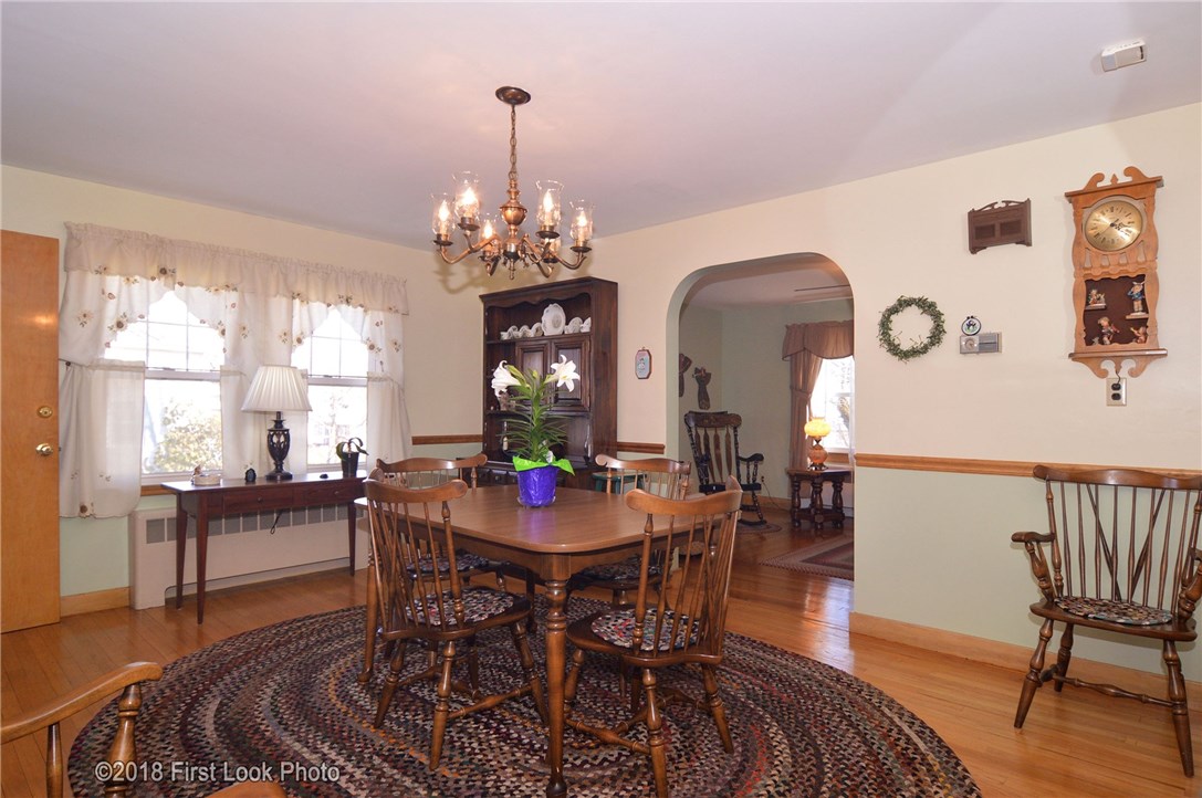 81 St Simon Street Woonsocket, RI 02895 - Photo 5 of 37