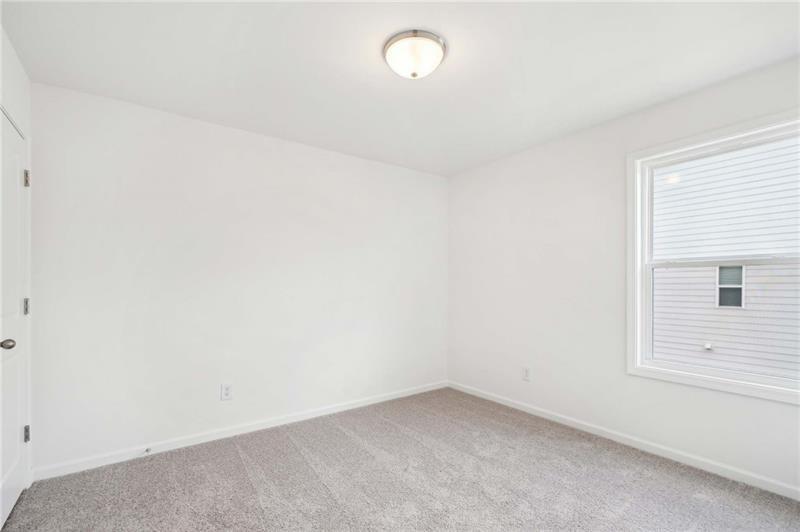 320 Silverleaf Trail Bethlehem, GA 30620 - Photo 23 of 36 an empty room with a window