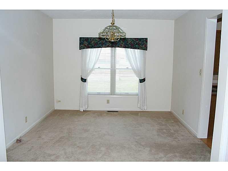 7692 Willow Ridge Fishers, IN 46038 - Photo 3 of 24 Gallery Image 3