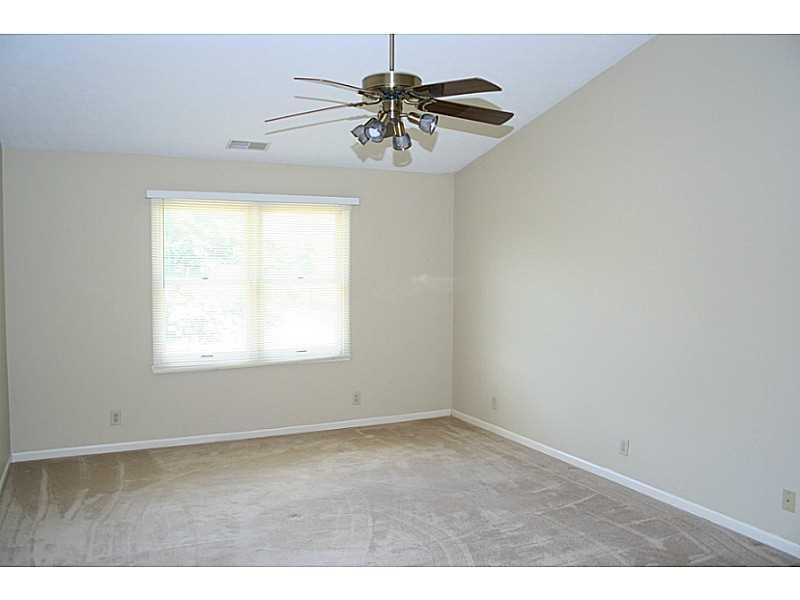 7692 Willow Ridge Fishers, IN 46038 - Photo 9 of 24 Gallery Image 9