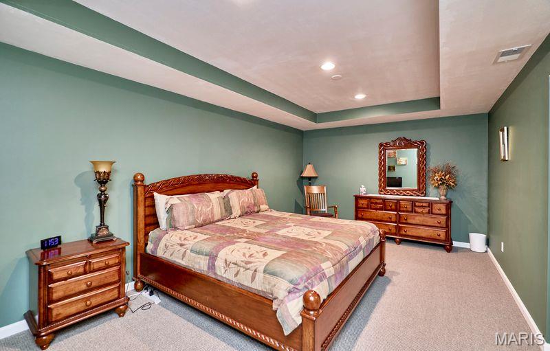 4049 Portland Ridge Drive Florissant, MO 63034 - Photo 35 of 47