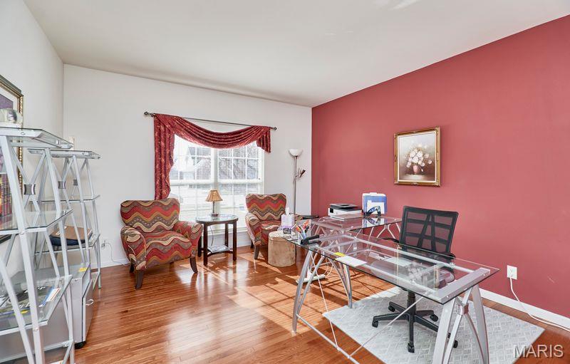 4049 Portland Ridge Drive Florissant, MO 63034 - Photo 5 of 47