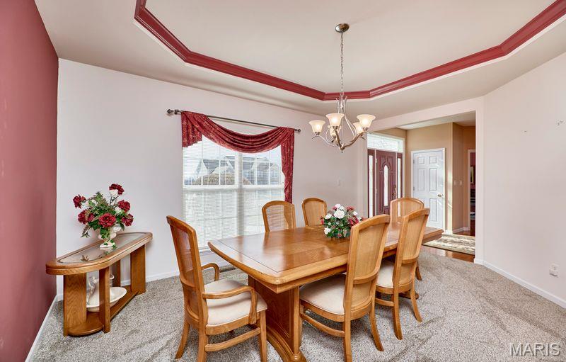 4049 Portland Ridge Drive Florissant, MO 63034 - Photo 6 of 47