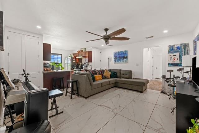 505 South Bluegrove Road Lancaster, TX 75146 - Photo 27 of 31 NEW apartment living and kitche