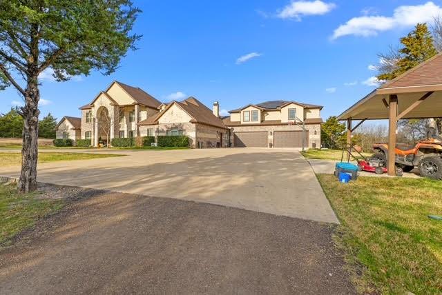 505 South Bluegrove Road Lancaster, TX 75146 - Photo 3 of 31