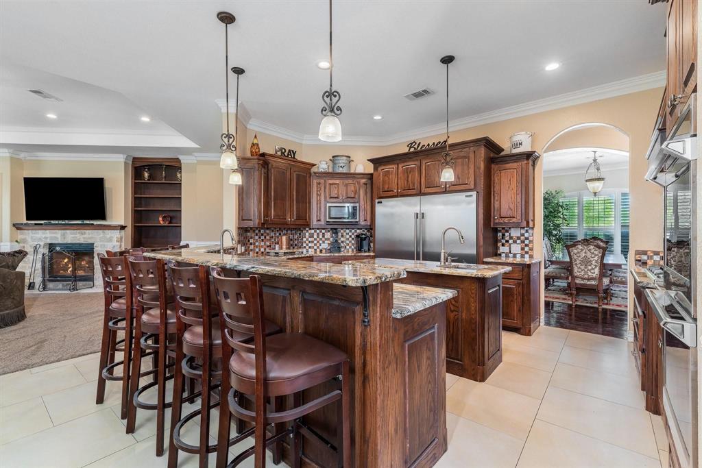 505 South Bluegrove Road Lancaster, TX 75146 - Photo 8 of 31