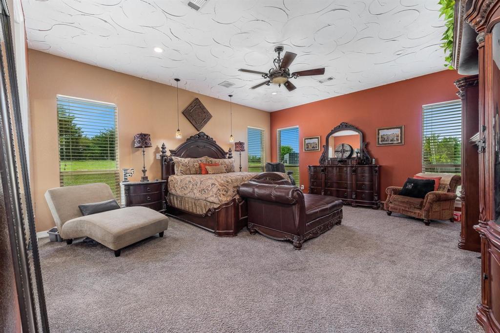 505 South Bluegrove Road Lancaster, TX 75146 - Photo 10 of 31
