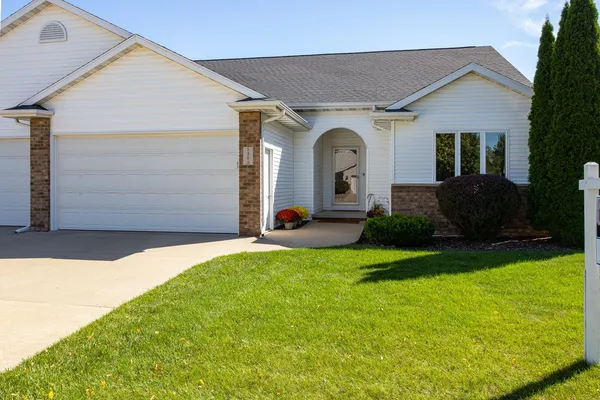 $359,900 | 1303 Lavender Lane, Appleton, WI 54915
