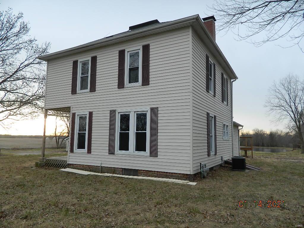 4243 Brighton Bunker Hill Road Brighton, IL 62012 - Photo 3 of 19 Gallery Image 3