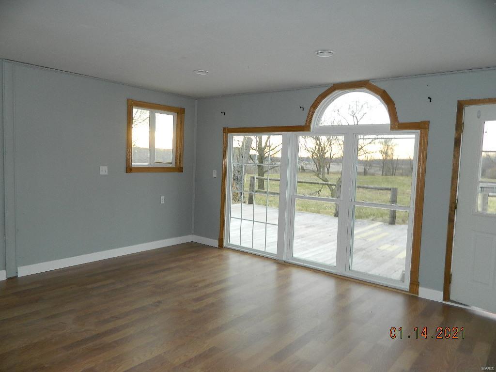 4243 Brighton Bunker Hill Road Brighton, IL 62012 - Photo 4 of 19 Gallery Image 4