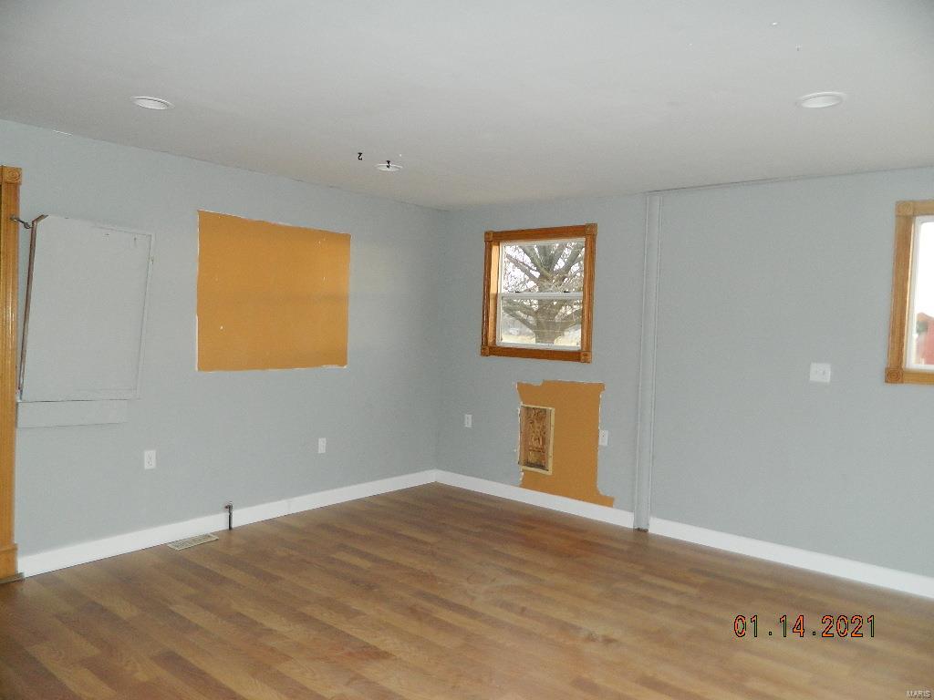 4243 Brighton Bunker Hill Road Brighton, IL 62012 - Photo 5 of 19 Gallery Image 5