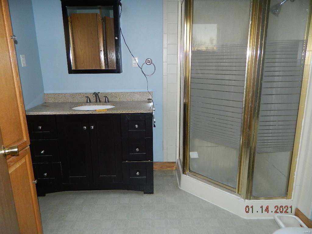 4243 Brighton Bunker Hill Road Brighton, IL 62012 - Photo 10 of 19 Gallery Image 10