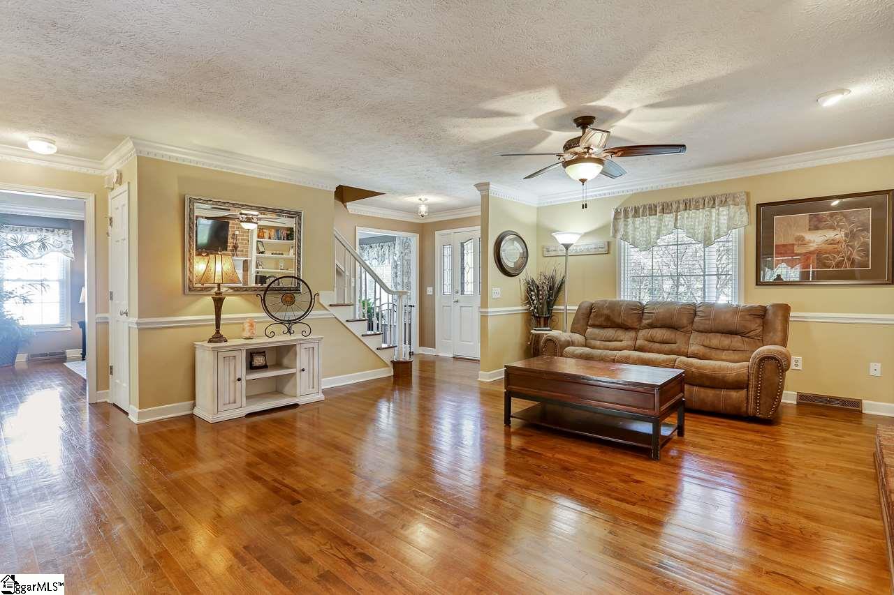 200 Crosswinds Street Greer, SC 29650 - Photo 14 of 35 Gallery Image 14
