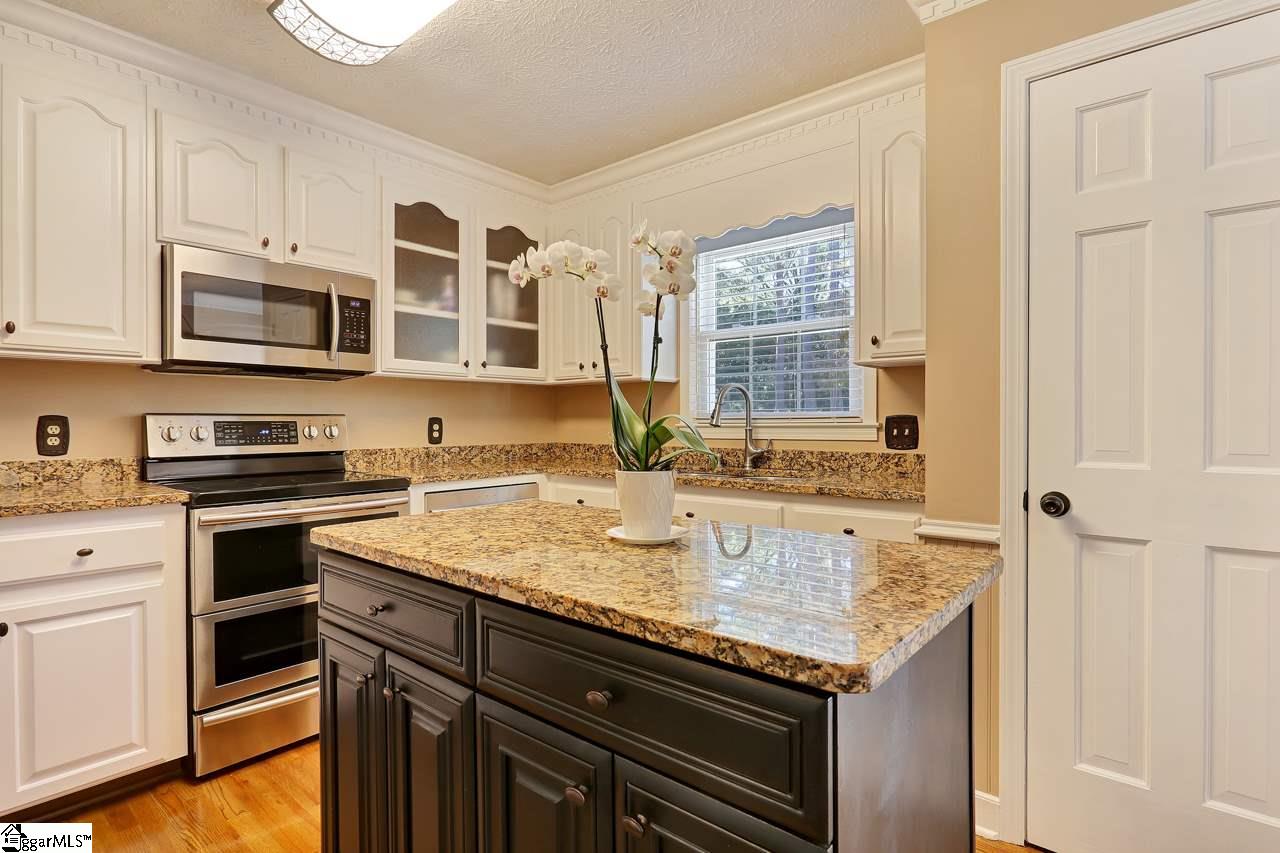 200 Crosswinds Street Greer, SC 29650 - Photo 10 of 35 Gallery Image 10