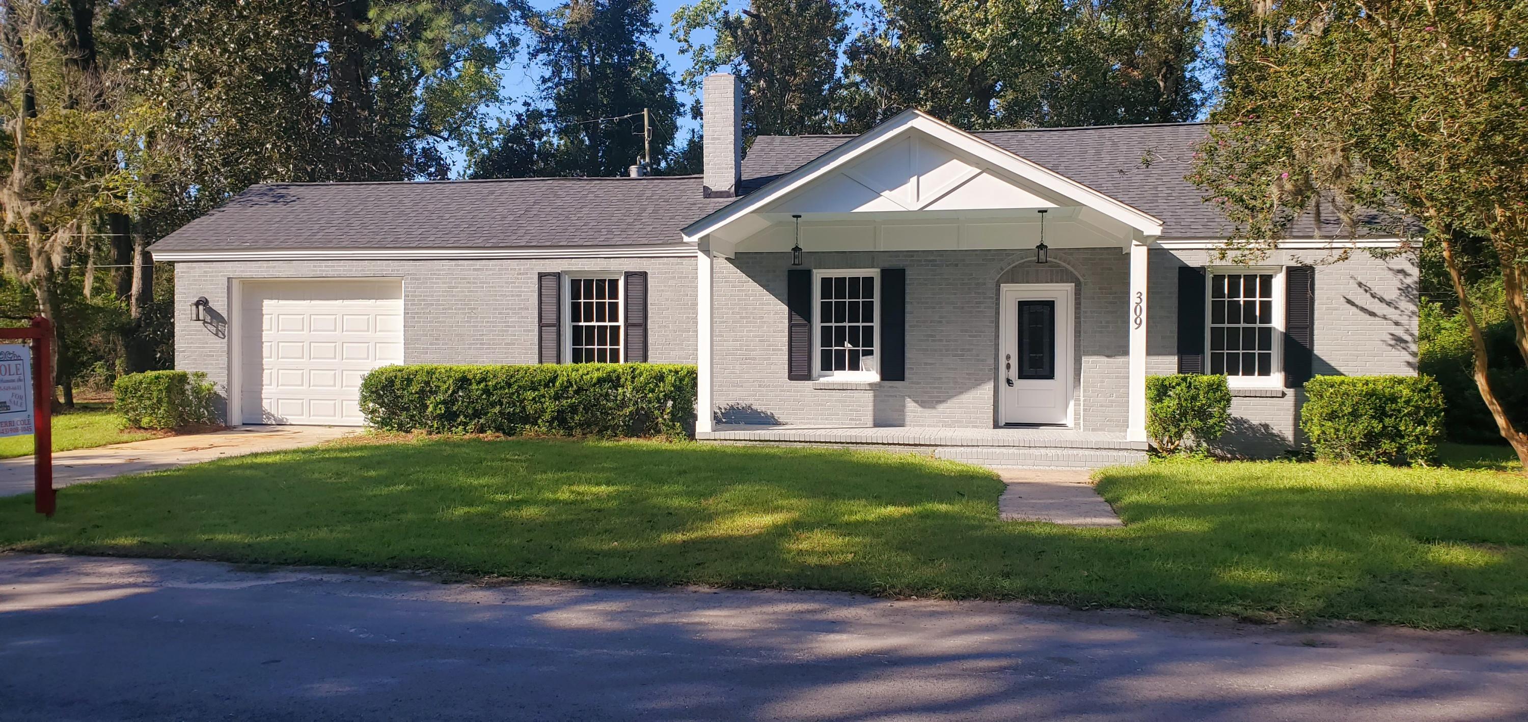 309 Perry Road Walterboro, SC 29488 - Photo 1 of 45 20200922_095532