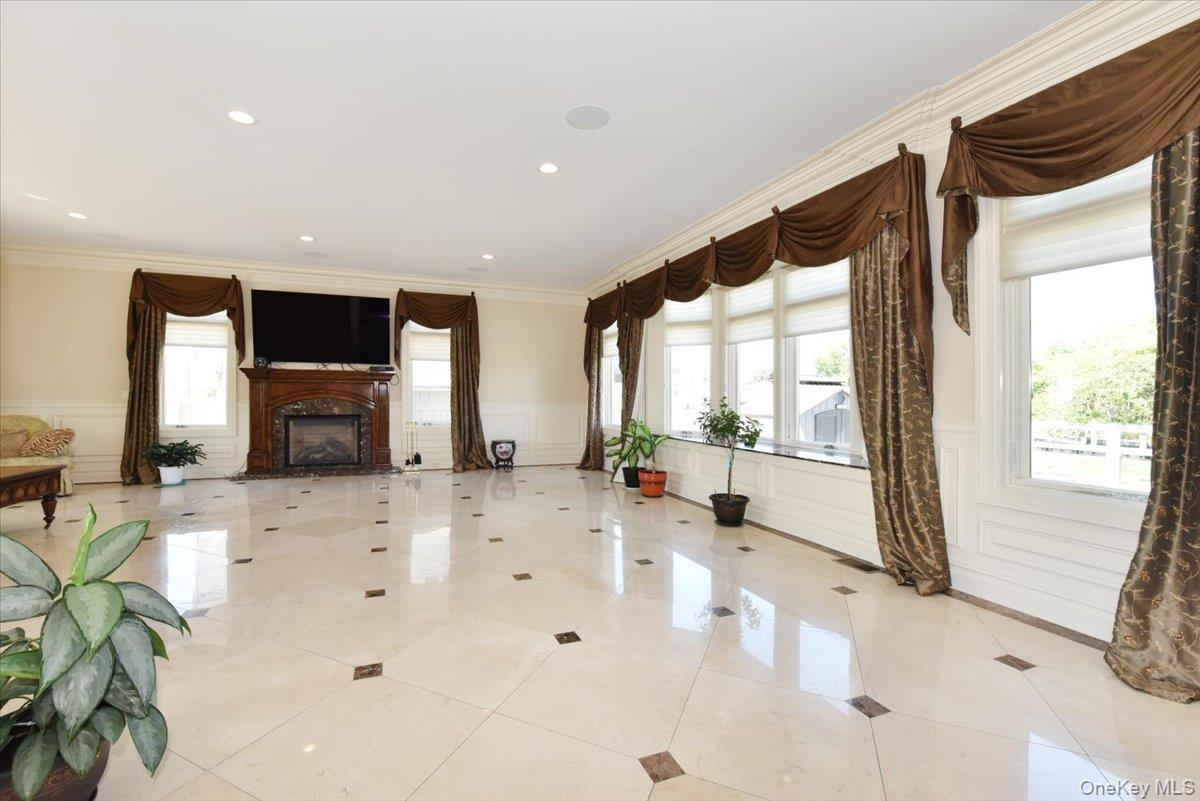 3510 Riverside Drive Oceanside, NY 11572 - Photo 14 of 38