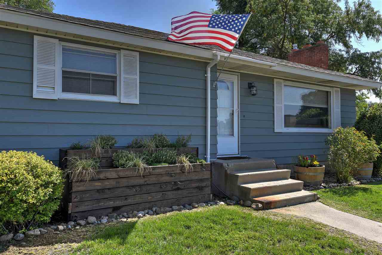 1012 North MacArthur Road Spokane Valley, WA 99206 - Photo 1 of 25