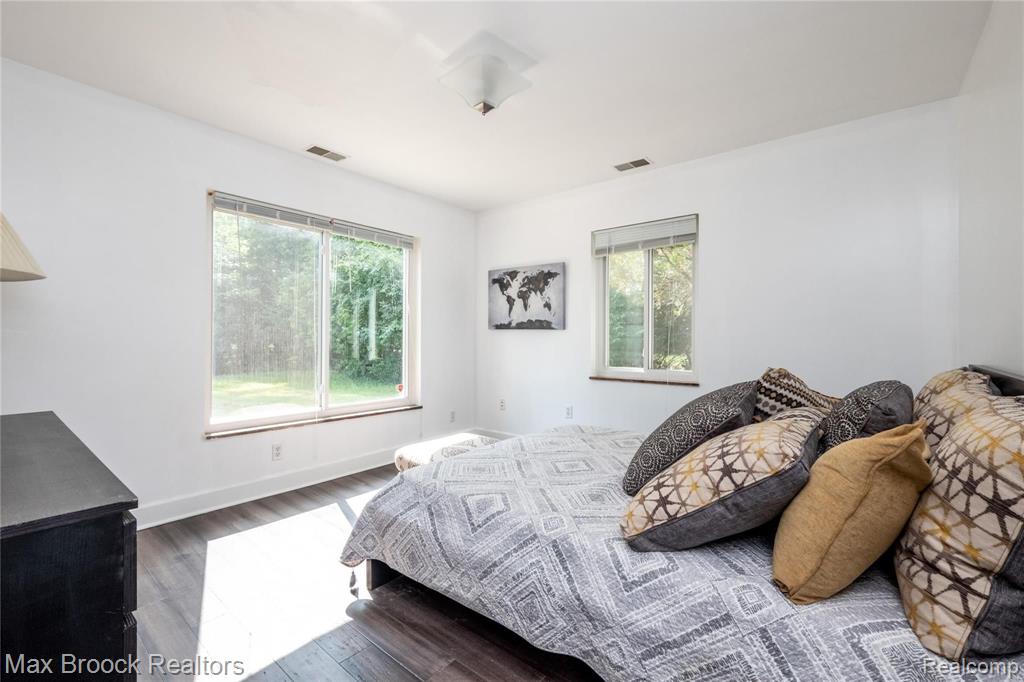 31170 Lahser Road Beverly Hills, MI 48025 - Photo 18 of 30