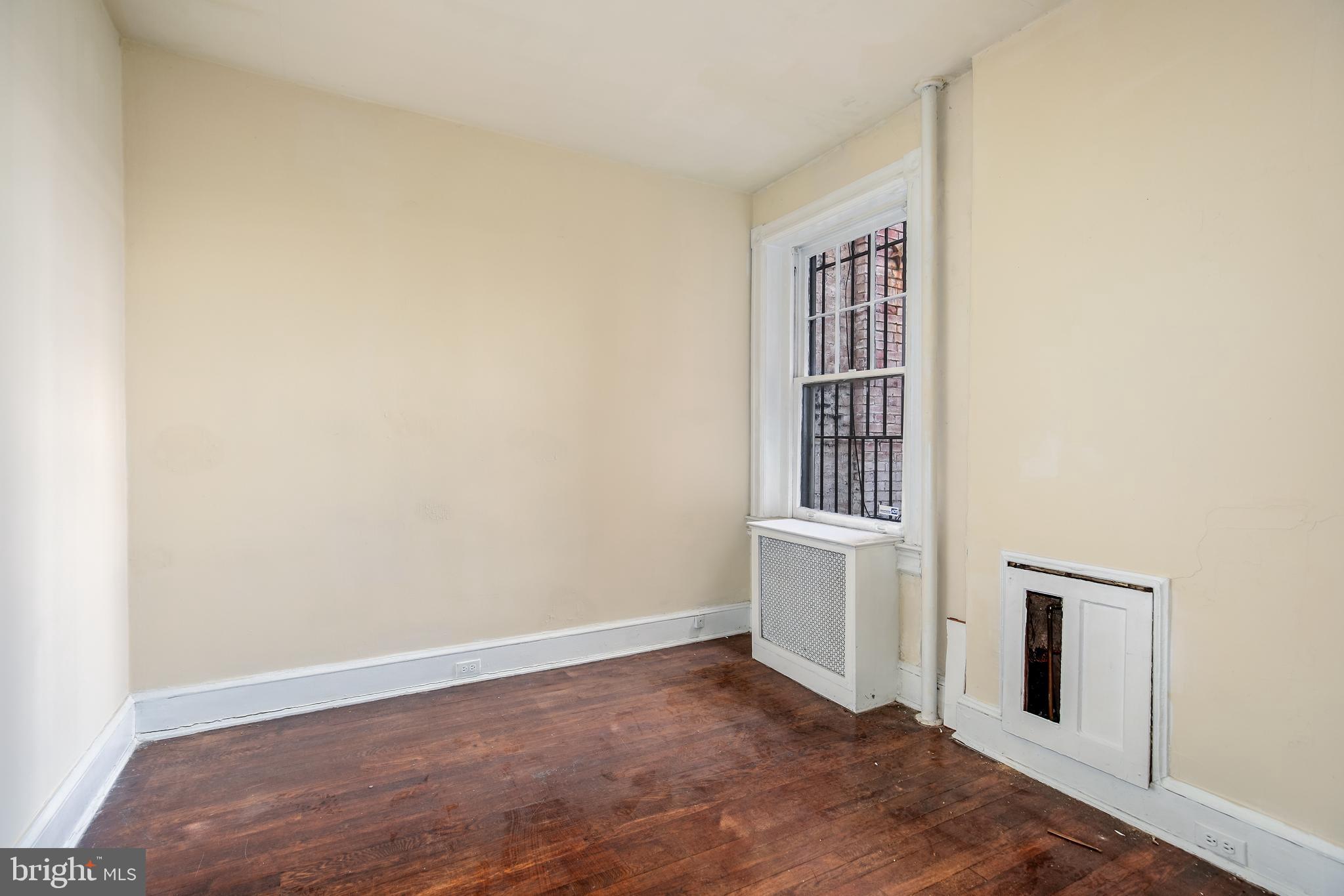 513 10th Street Southeast Washington, DC 20003 - Photo 12 of 28