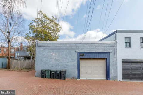 $1,895,000 | 513 10th Street Southeast, Washington, DC 20003