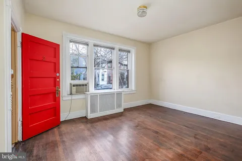 $1,895,000 | 513 10th Street Southeast, Washington, DC 20003