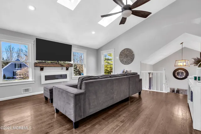 $669,000 | 2 Craig Court, Manchester Township, NJ 08759