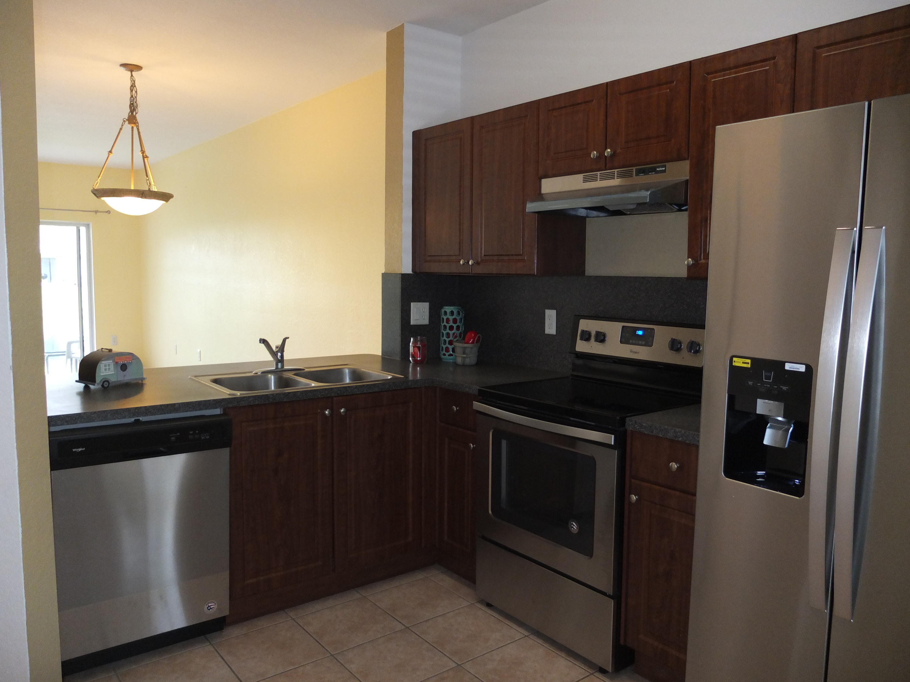 5905 Riverside Avenue Tamarac, FL 33321 - Photo 8 of 20 DSCF2030