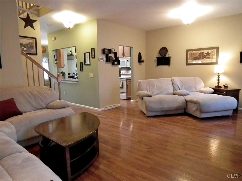 1202 Old Gate Road Northampton, PA 18067 - Photo 5 of 16 Gallery Image 5