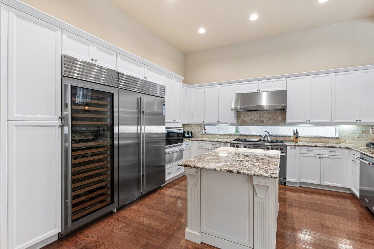 6464 Bellamalfi Street Boca Raton, FL 33496 - Photo 4 of 32 4