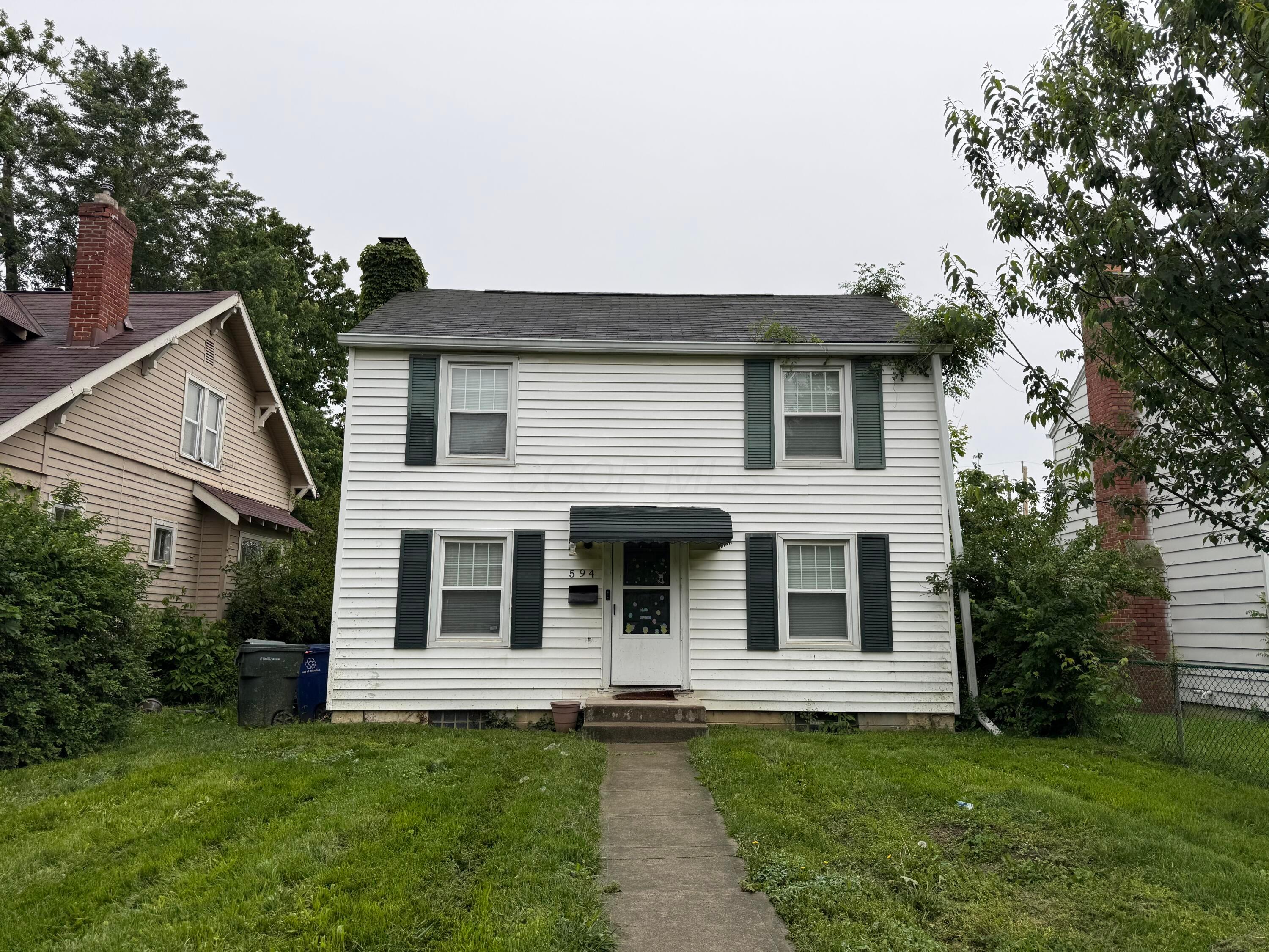 594 South Hampton Road Columbus, OH 43213 - Photo 1 of 25