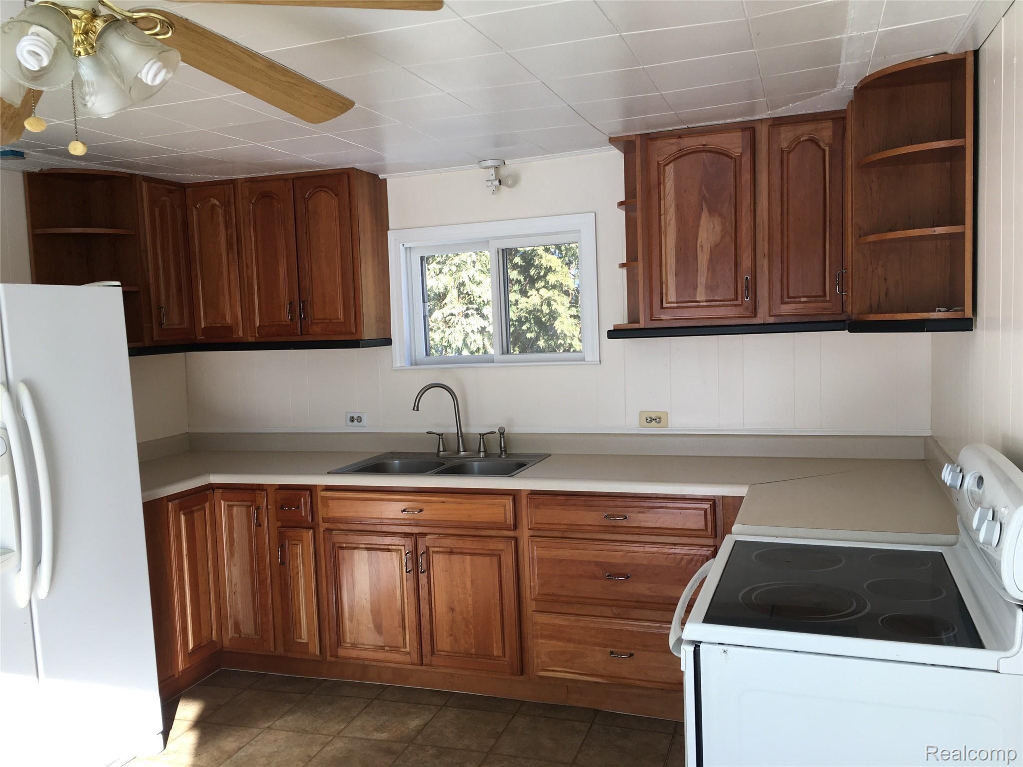 3619 South Hadley Road Metamora, MI 48455 - Photo 6 of 9 IMG_0922.JPG