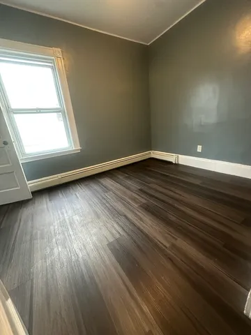 $3,000 | 23 Mt Ida Road, Unit 3, Boston, MA 02122