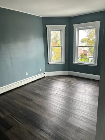 $3,000 | 23 Mt Ida Road, Unit 3, Boston, MA 02122