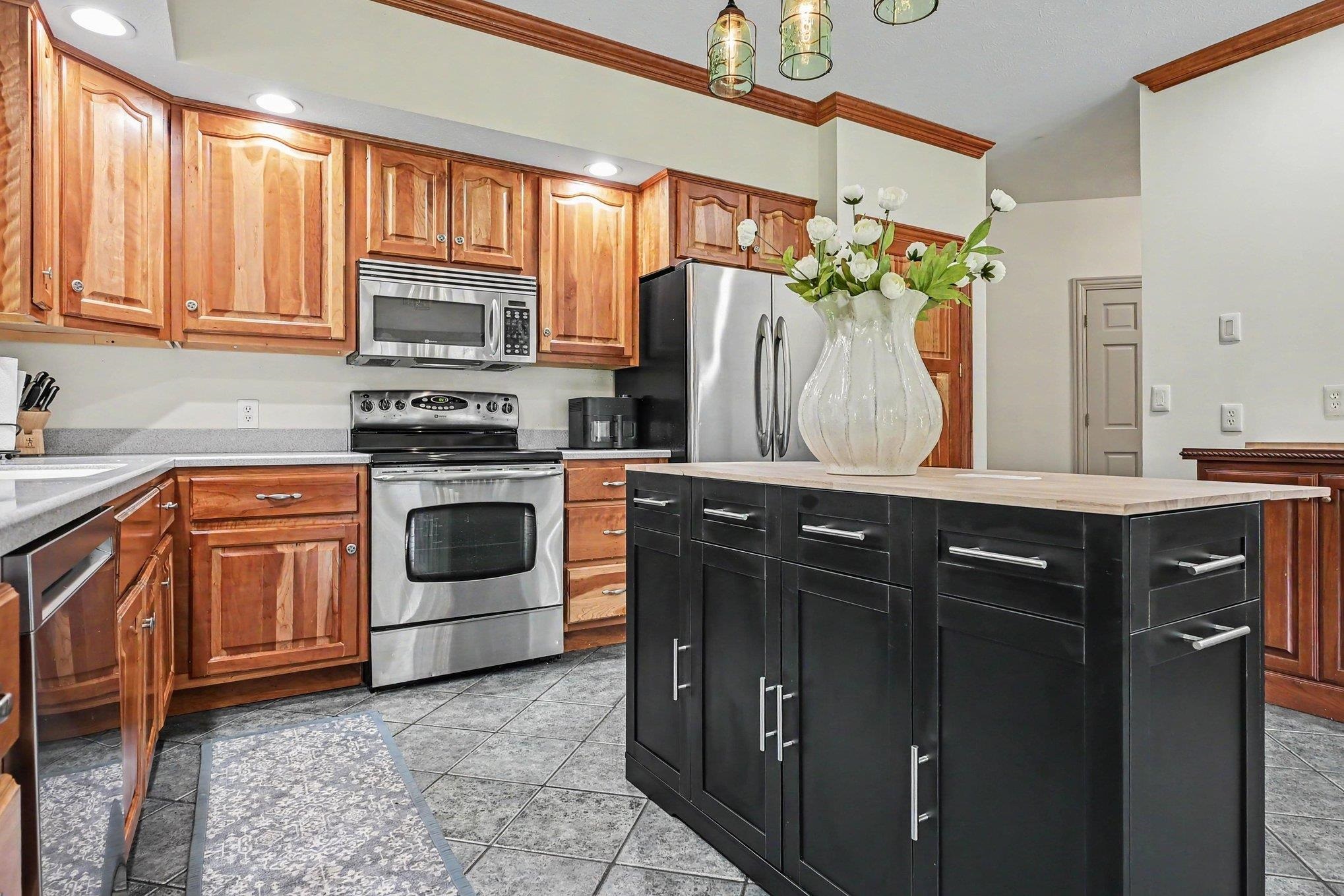705 North River Road Bristol, IN 46507 - Photo 9 of 46 Gallery Image 9