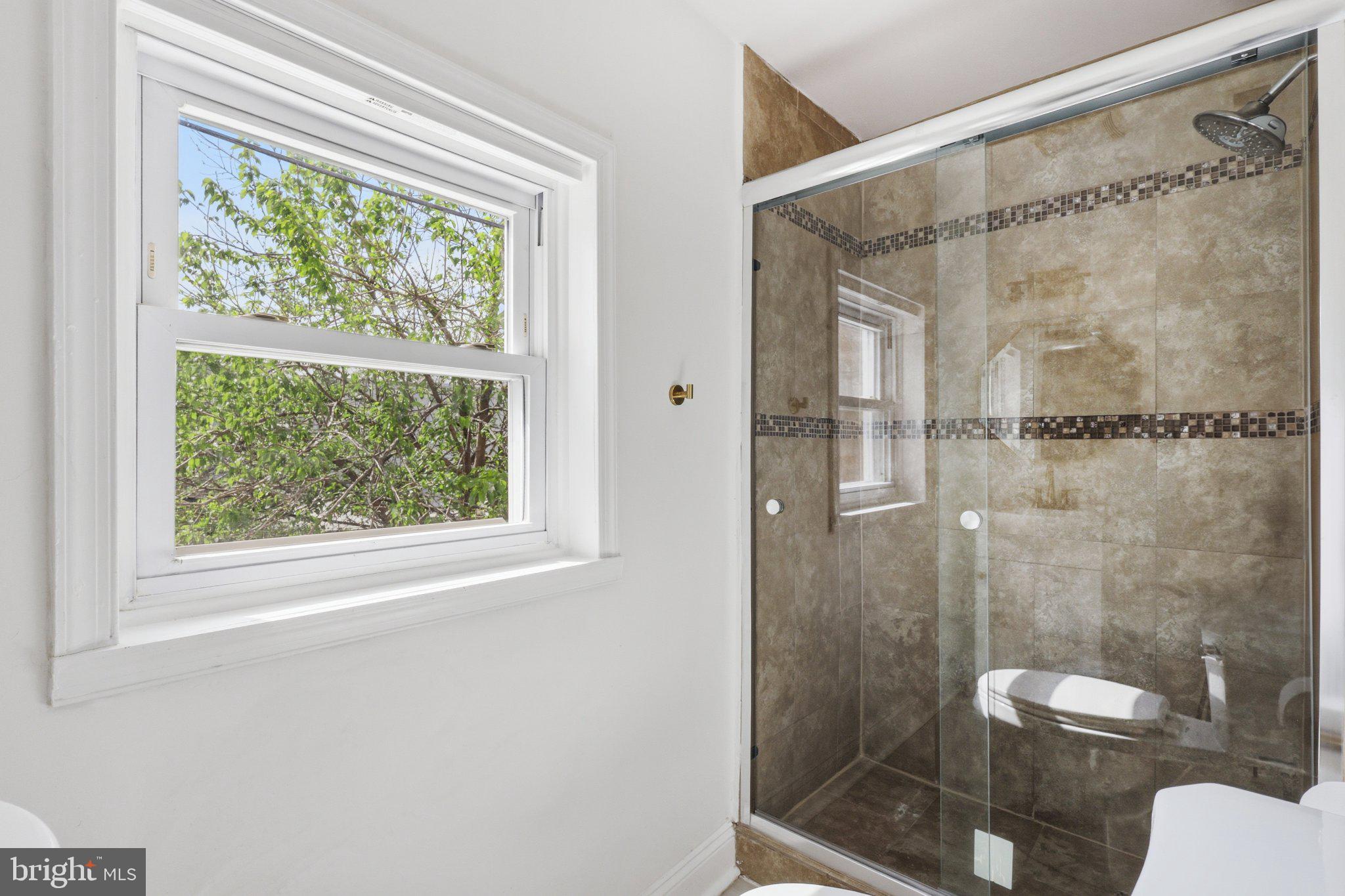 2965 Mercer Street Philadelphia, PA 19134 - Photo 27 of 32 2nd full bathroom