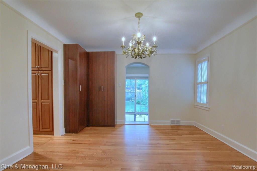 349 Merriweather Road Grosse Pointe, MI 48236 - Photo 9 of 31
