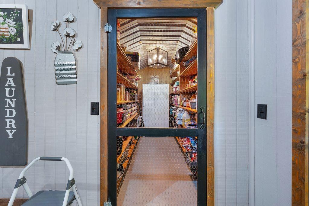 50 County Road Blossom, TX 75416 - Photo 21 of 40 a view of entryway