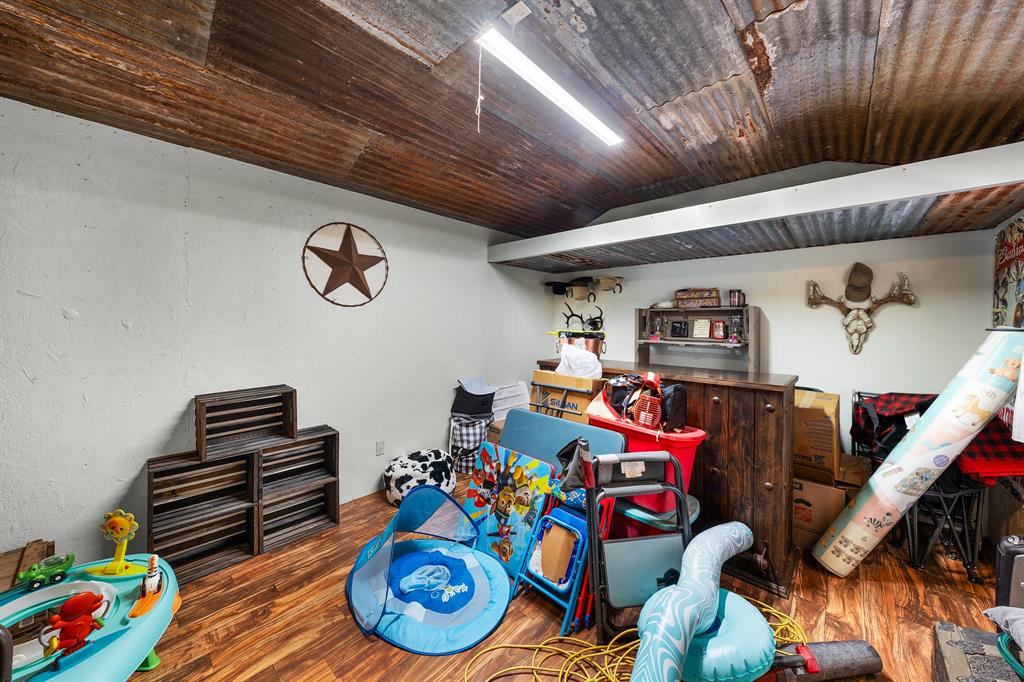 50 County Road Blossom, TX 75416 - Photo 10 of 40