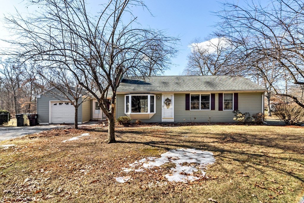866 East Mountain Road Westfield, MA 01085 - Photo 1 of 23 Gallery Image 1